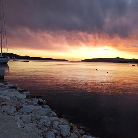 Gina Апартаменти