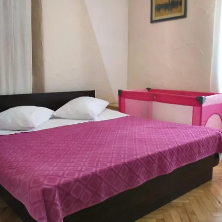 Апартаменти Gina *