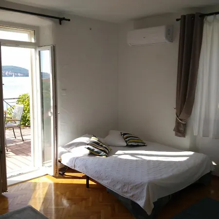 Gina Appartement *