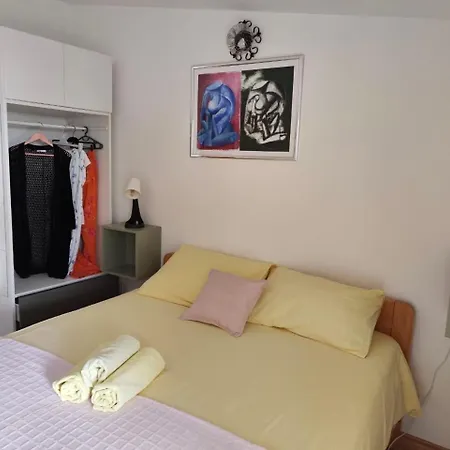 Gina Apartman Trogir
